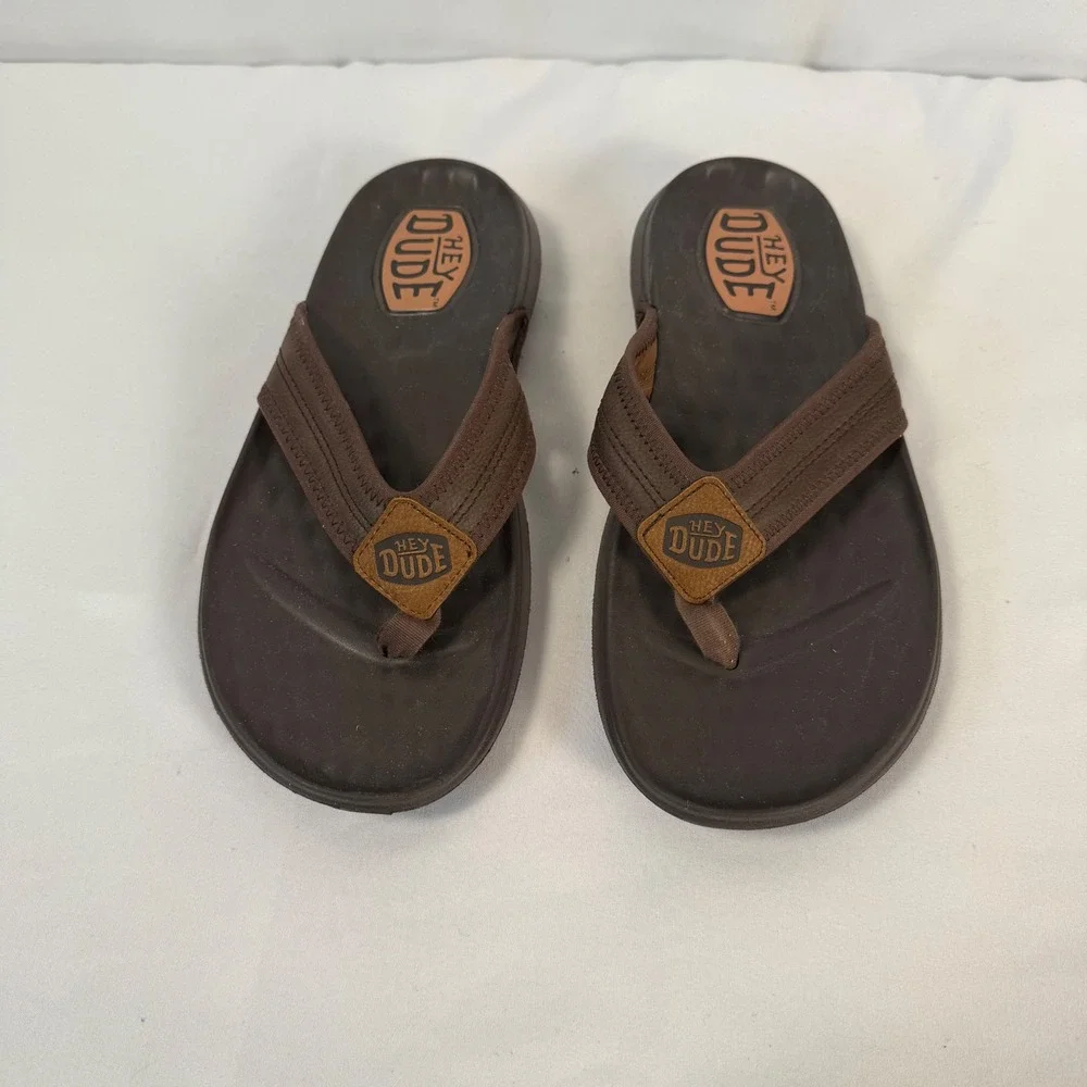 Hey Dude Myers Flip Flops Classic Thong Sandals Mens M8 Brown‎ Leather Strap